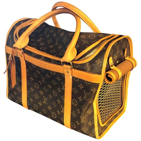 louis vuitton dog carrier 40 vs 50